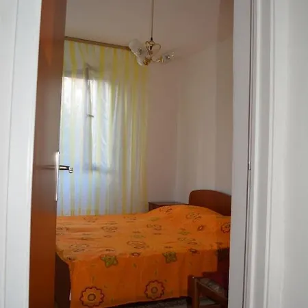 Apartmán Lenka - Great Location & Free Parking *