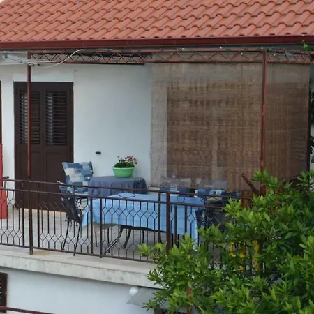 Apartmán Lenka - Great Location & Free Parking
